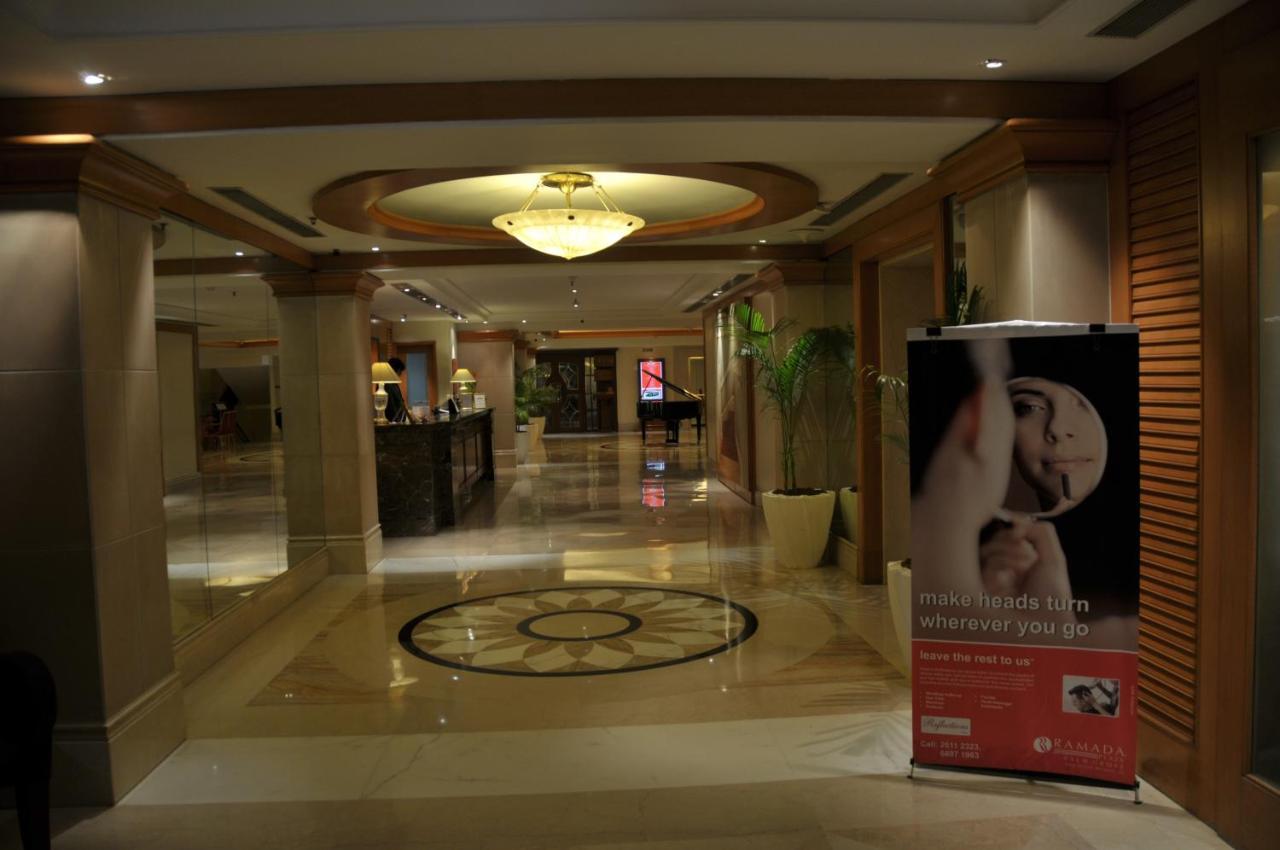 Готель Ramada Plaza By Wyndham Palm Grove Мумбаї Екстер'єр фото Lobby