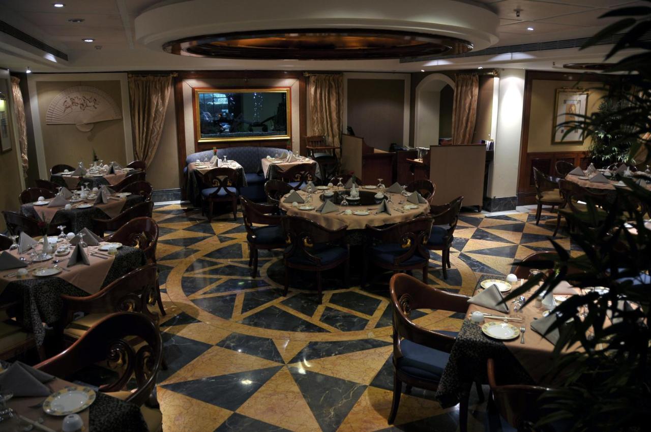 Готель Ramada Plaza By Wyndham Palm Grove Мумбаї Екстер'єр фото The restaurant