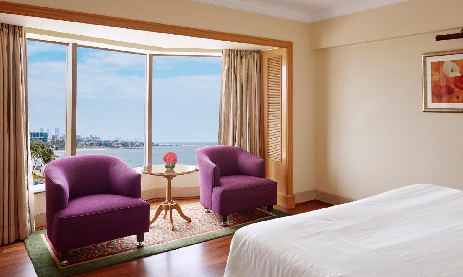 Готель Ramada Plaza By Wyndham Palm Grove Мумбаї Екстер'єр фото A room at the hotel